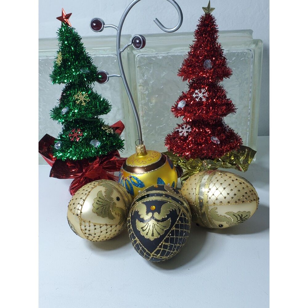 Stunning Baubles for your Christmas Tree  2Gold Black 1Blue Gold 1Multi Color
